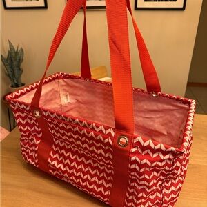 Thirty-one 31 Medium Utility Tote Retired Chevron Dash